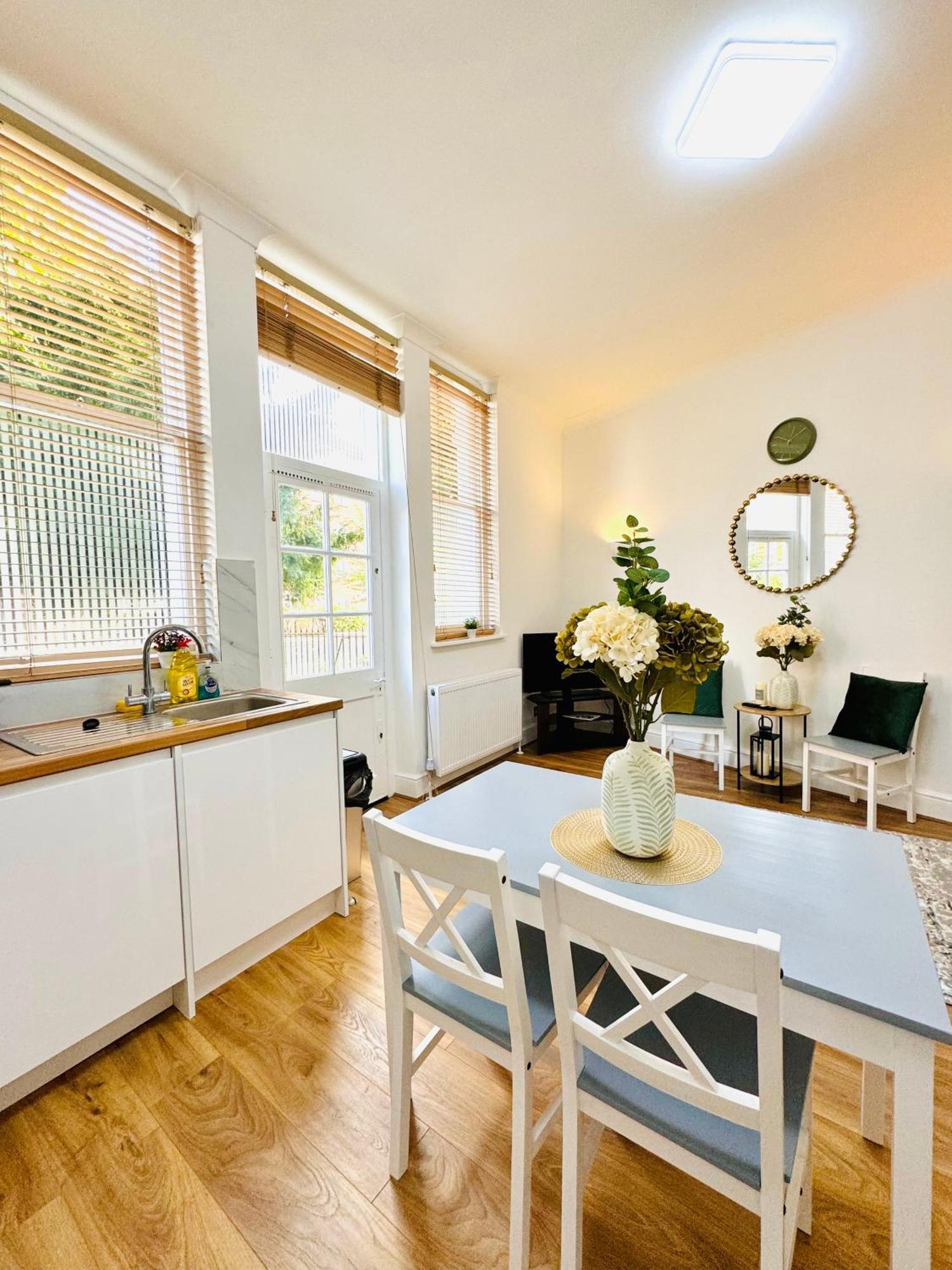 Beautiful 2Bedroom Flat In London St John Kültér fotó